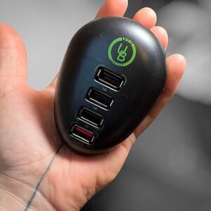 EURO Travel Power Adapter Station Yubi Power USB Wall Charger Black 4 PORT EUC